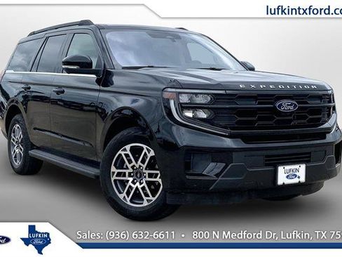 Certified 2025 Ford Expedition Active AWD/4WD image 1