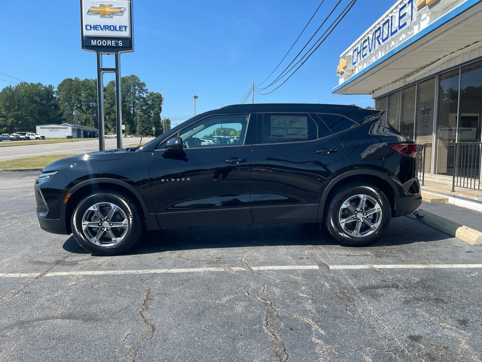 New 2026 Chevrolet Blazer LT w/ Convenience Package FWD image 4