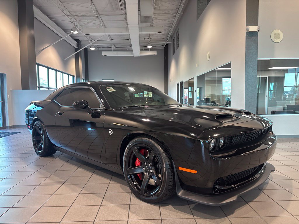 Used 2019 Dodge Challenger SRT Hellcat w/ Laguna Leather Package RWD image 1