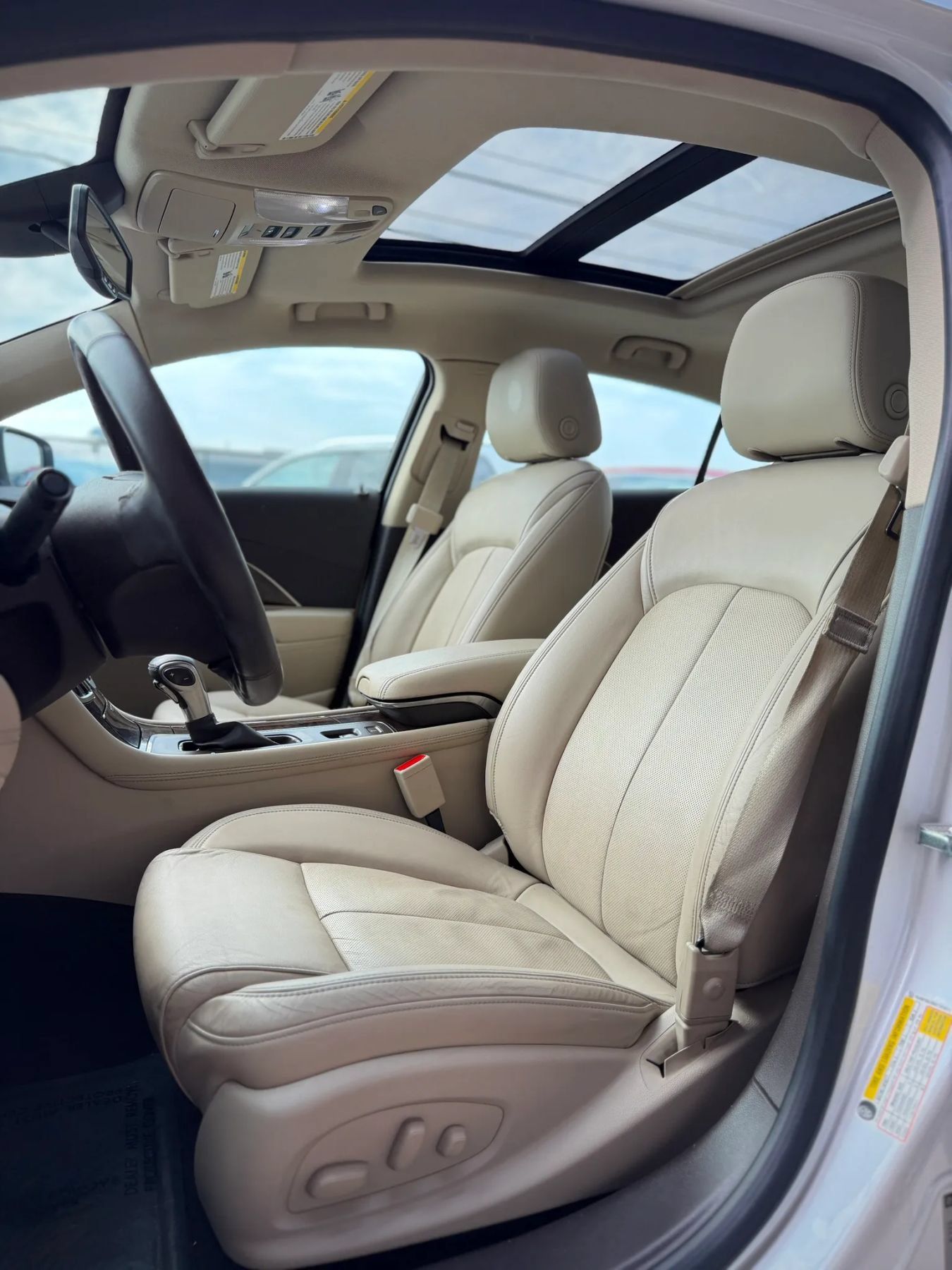Used 2016 Buick LaCrosse Premium w/ Driver Confidence Package #1 FWD image 7