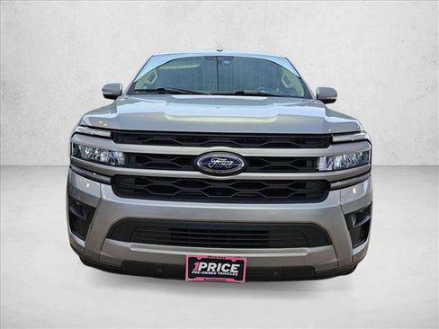 Used 2022 Ford Expedition Max XLT RWD image 2