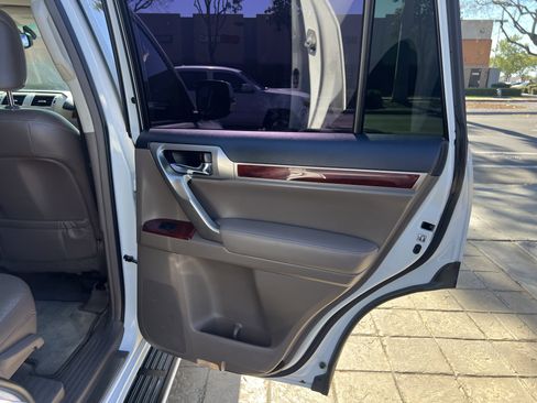 Used 2013 Lexus GX 460 GX 460 SPORT UTILITY 4D image 33