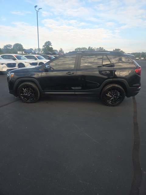 Used 2024 GMC Terrain SLE w/ Driver Convenience Package AWD/4WD image 11