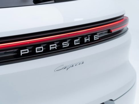 New 2026 Porsche Cayenne image 13
