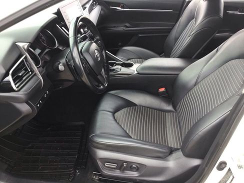 Used 2021 Toyota Camry SE image 7