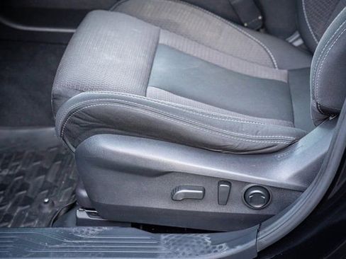 Used 2022 Subaru Outback Premium image 14