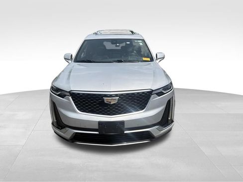 Used 2020 Cadillac XT6 Premium Luxury FWD image 2