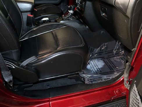 Used 2021 Jeep Wrangler Unlimited Sahara w/ Cold Weather Group image 36