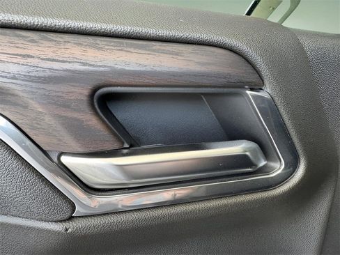 Used 2025 GMC Sierra 1500 SLT w/ SLT Premium Package image 17