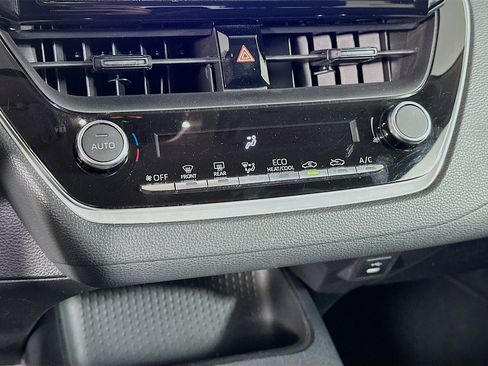 Used 2023 Toyota Corolla LE image 24