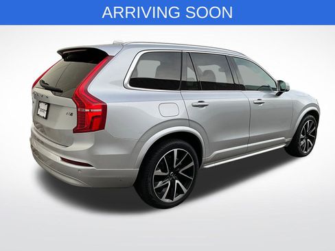 Used 2022 Volvo XC90 T6 Momentum w/ Advanced Package image 5