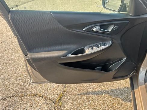 Used 2024 Chevrolet Malibu LT FWD image 16