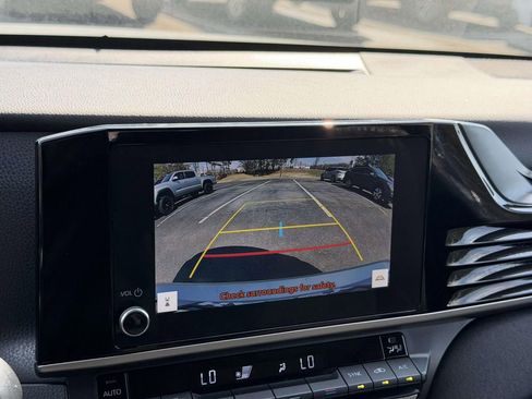 Used 2025 Toyota Camry LE image 4