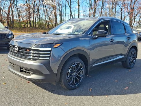 New 2026 Nissan Kicks SR w/ SR Premium Package image 2