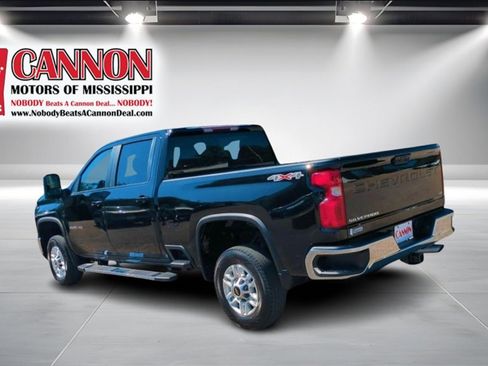 Used 2024 Chevrolet Silverado 2500 LT image 8