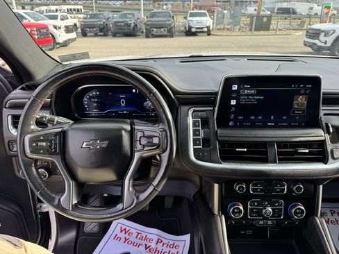 Used 2022 Chevrolet Suburban RST w/ Luxury Package image 16