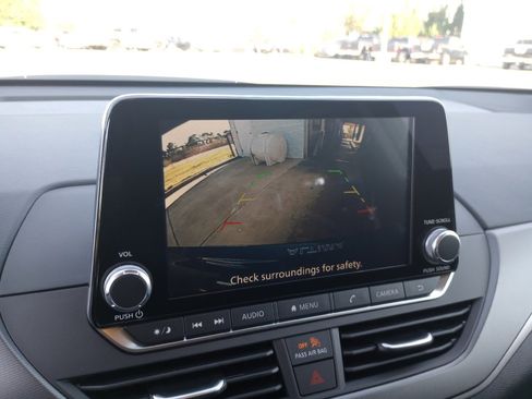 New 2025 Nissan Altima 2.5 SR image 18