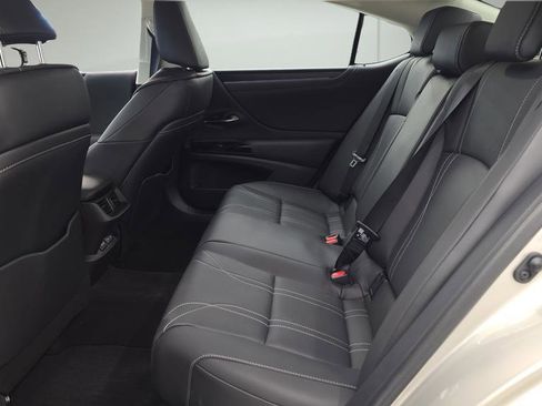 Used 2024 Lexus ES 350 Luxury image 12