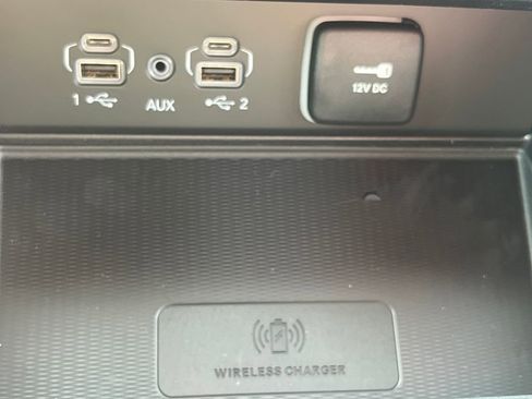 New 2025 Jeep Grand Cherokee Laredo X w/ Luxury Tech Group I image 8