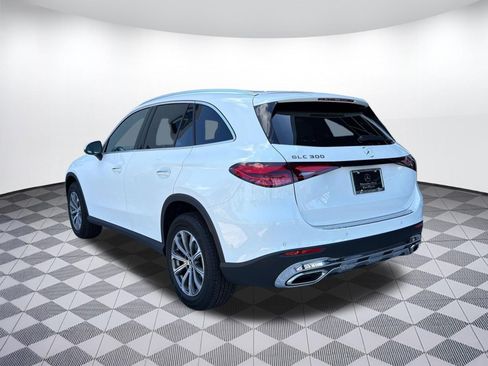 Used 2026 Mercedes-Benz GLC 300 image 3