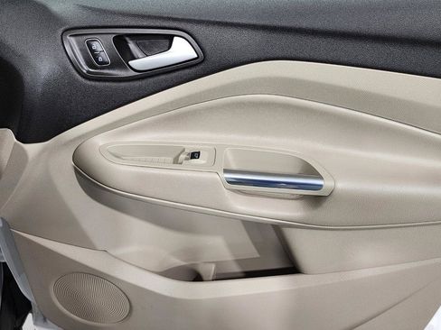 Used 2019 Ford Escape SEL image 21