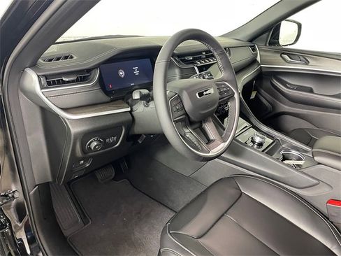 New 2025 Jeep Grand Cherokee L Limited w/ Trailer Tow Package image 3