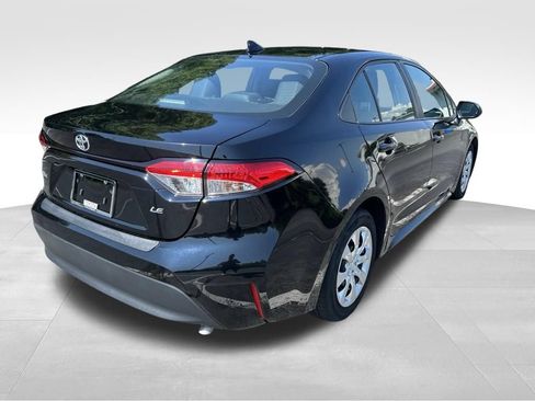 Used 2024 Toyota Corolla LE FWD image 5