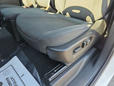 Used 2021 Chevrolet Silverado 1500 LT w/ Z71 Off-Road Package image 34