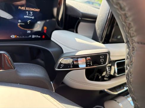 New 2026 Lincoln Aviator Reserve AWD/4WD image 27