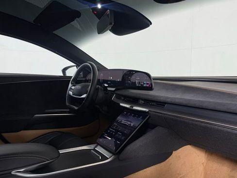 Used 2022 Lucid Air Grand Touring image 21
