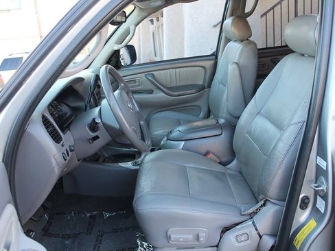 Used 2003 Toyota Sequoia Limited RWD image 21