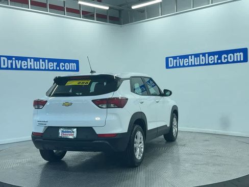 Used 2022 Chevrolet TrailBlazer LS image 2