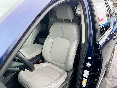 Used 2025 Honda Pilot EX-L image 19