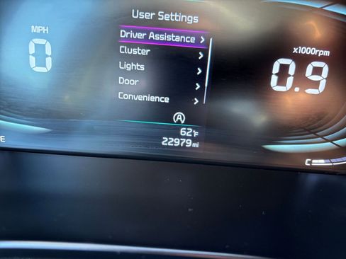 Used 2025 Kia Soul LX w/ LX Technology Package FWD image 39