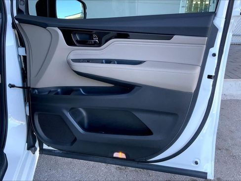 Used 2023 Honda Odyssey Elite image 23
