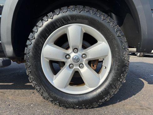 Used 2014 RAM 1500 Classic SLT AWD/4WD image 13