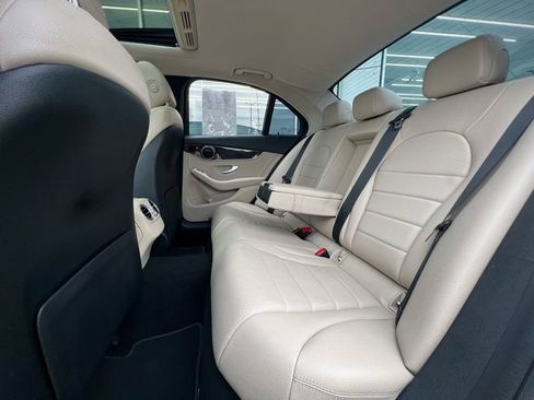 Used 2019 Mercedes-Benz C 300 Sedan image 21