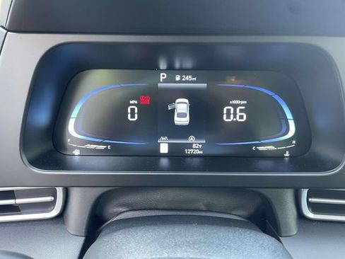Certified 2025 Hyundai Elantra SE w/ Cargo Package FWD image 22