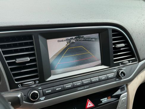 Used 2017 Hyundai Elantra SE w/ SE A/T Tech Package 03 FWD image 28