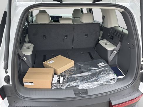 New 2026 Hyundai Santa Fe SEL w/ Tow & Go Package FWD image 7