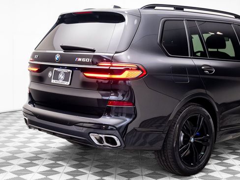 Used 2024 BMW X7 M60i w/ Executive Package image 33
