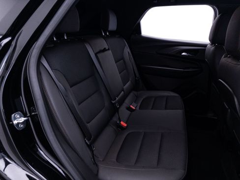 Used 2023 Chevrolet TrailBlazer RS FWD image 32