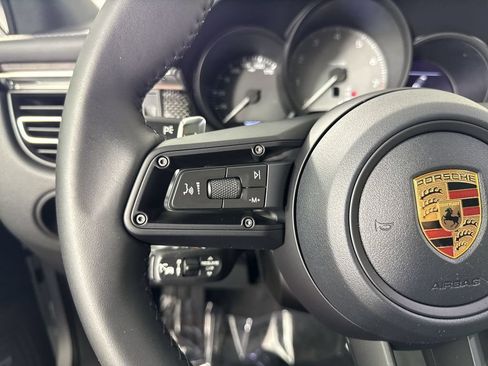 Certified 2026 Porsche Macan S AWD/4WD image 38