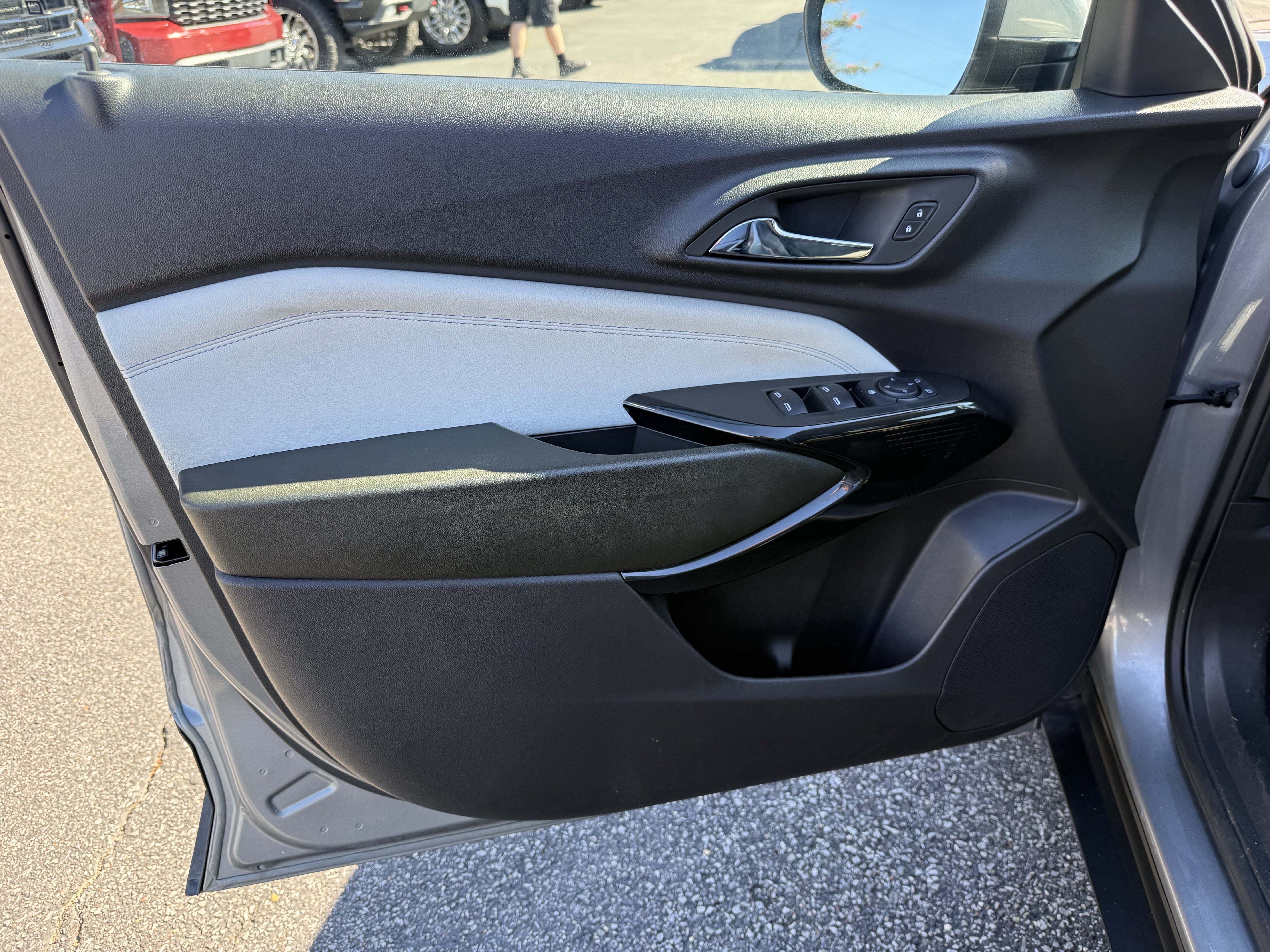 Used 2026 Chevrolet Trax LT w/ Driver Confidence Package FWD image 15