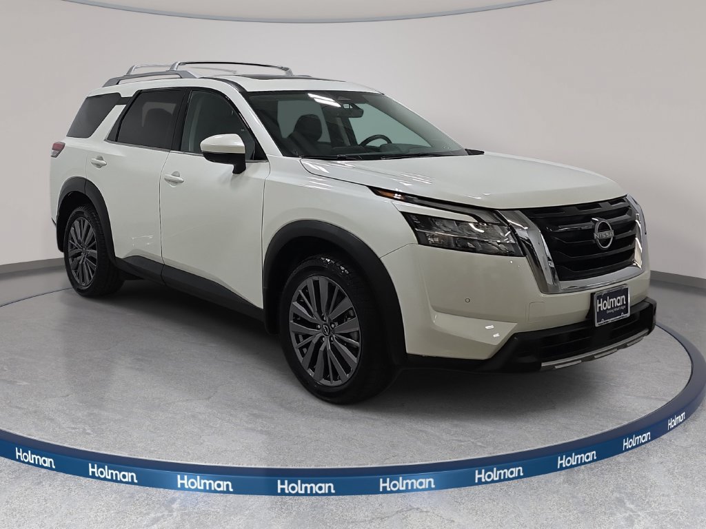 Used 2024 Nissan Pathfinder SL w/ SL Premium Package AWD/4WD image 4