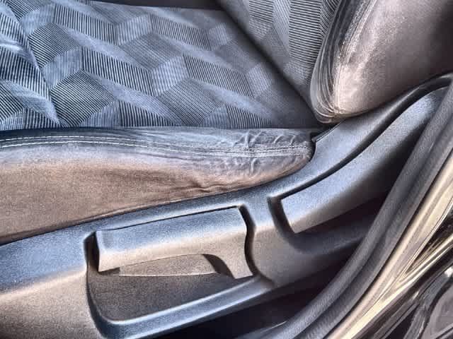 Used 2016 Nissan Rogue S FWD image 30