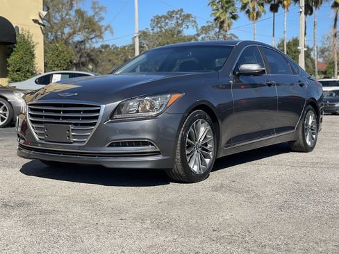 Used 2015 Hyundai Genesis 3.8 image 9