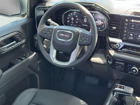 New 2026 GMC Sierra 1500 SLT AWD/4WD image 17