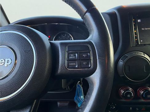 Used 2018 Jeep Wrangler Unlimited Sport S image 15