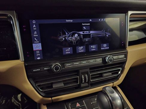 Used 2020 Porsche Macan S image 14